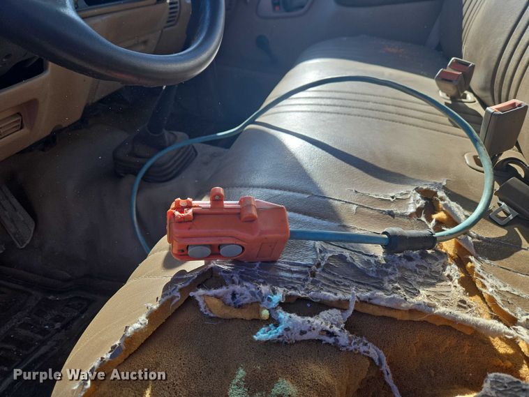 image for item EV2628 1995 GMC Sierra C3500 dump bed pickup truck