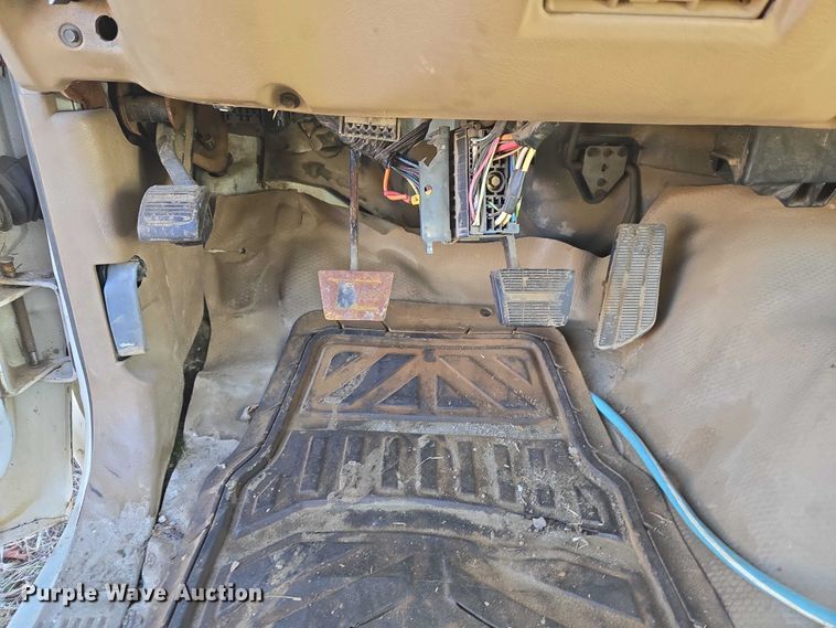 image for item EV2628 1995 GMC Sierra C3500 dump bed pickup truck