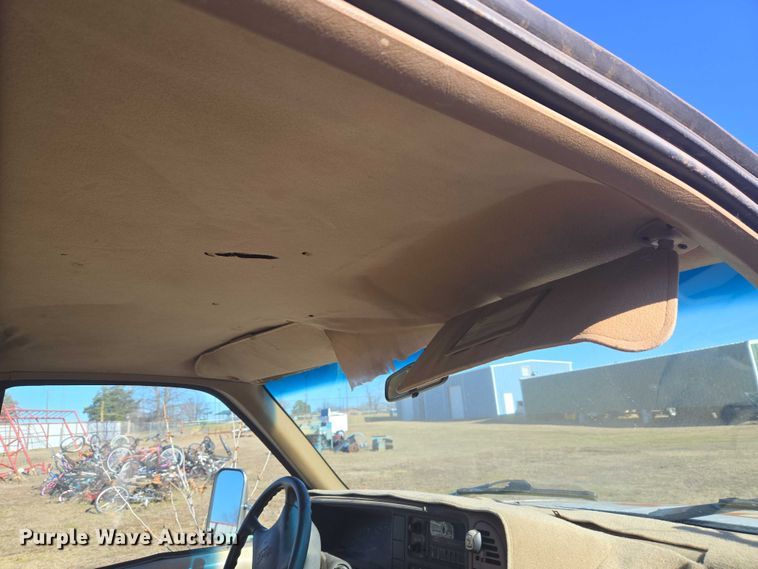 image for item EV2628 1995 GMC Sierra C3500 dump bed pickup truck