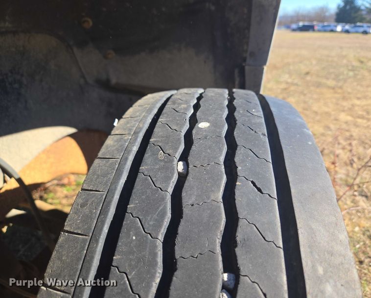 image for item EV2628 1995 GMC Sierra C3500 dump bed pickup truck