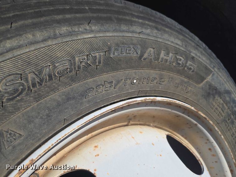 image for item EV2628 1995 GMC Sierra C3500 dump bed pickup truck