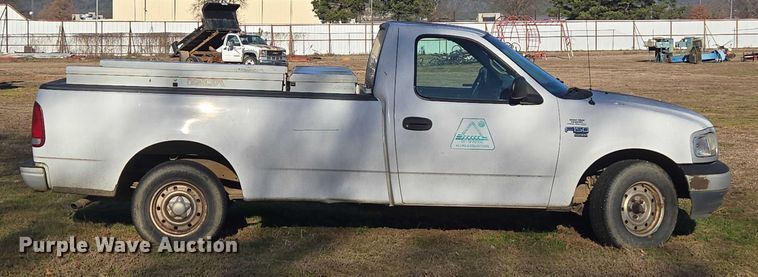 image for item EV2629 1999 Ford F150 pickup truck