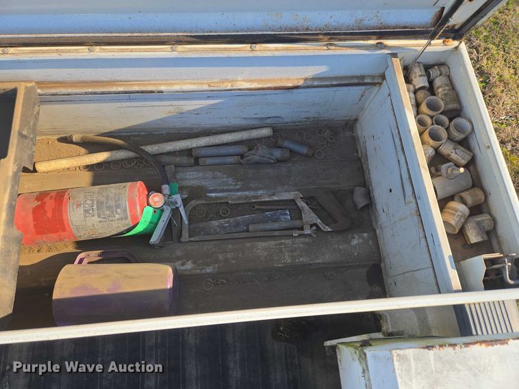 image for item EV2629 1999 Ford F150 pickup truck