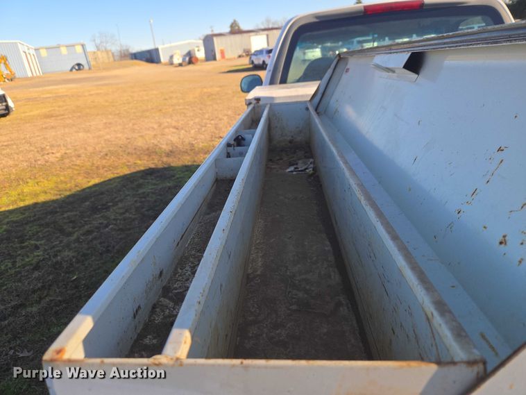 image for item EV2629 1999 Ford F150 pickup truck