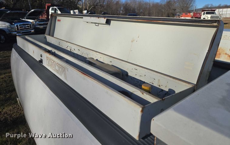 image for item EV2629 1999 Ford F150 pickup truck