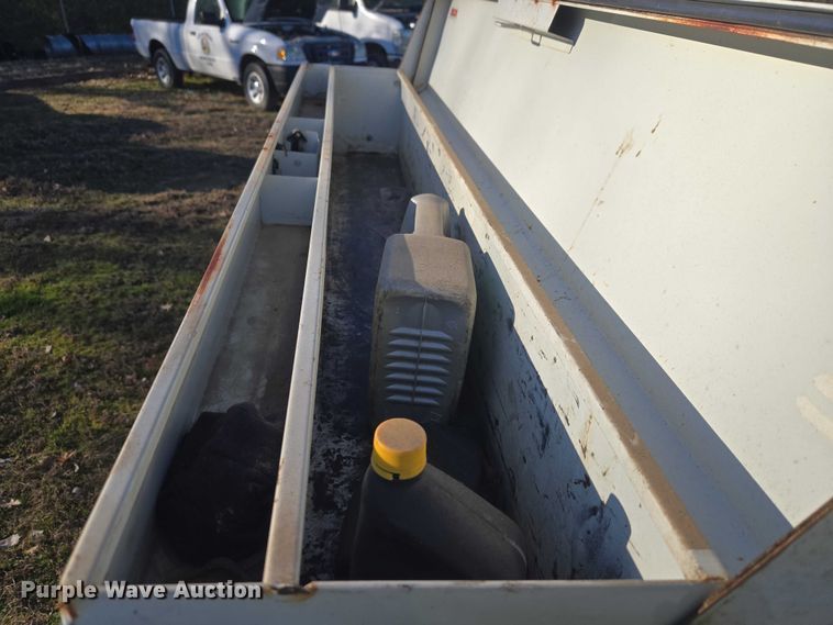 image for item EV2629 1999 Ford F150 pickup truck