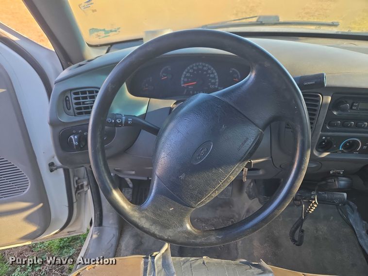 image for item EV2629 1999 Ford F150 pickup truck