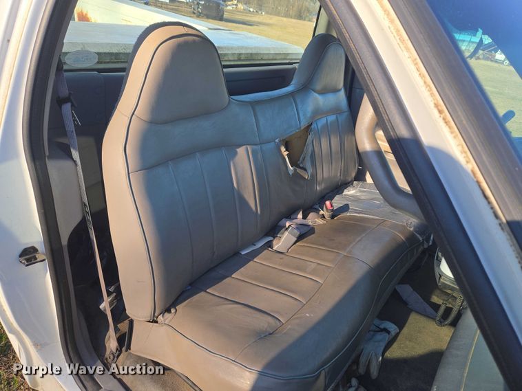 image for item EV2629 1999 Ford F150 pickup truck