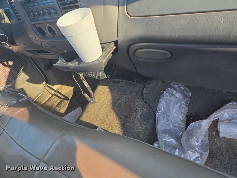 image for item EV2629 1999 Ford F150 pickup truck