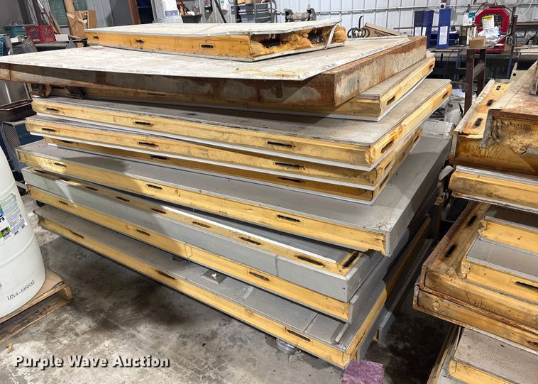 image for item EV2640 Heatcraft LSF120BJ walk in freezer