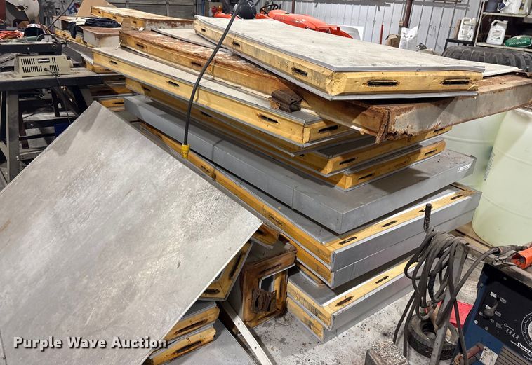 image for item EV2640 Heatcraft LSF120BJ walk in freezer