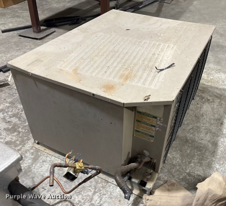 image for item EV2640 Heatcraft LSF120BJ walk in freezer