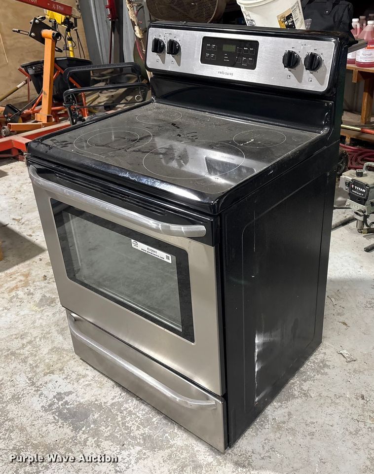 image for item EV2641 Frigidaire oven