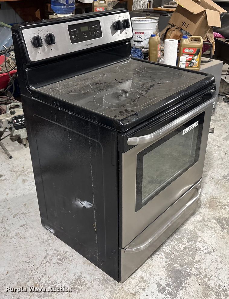 image for item EV2641 Frigidaire oven