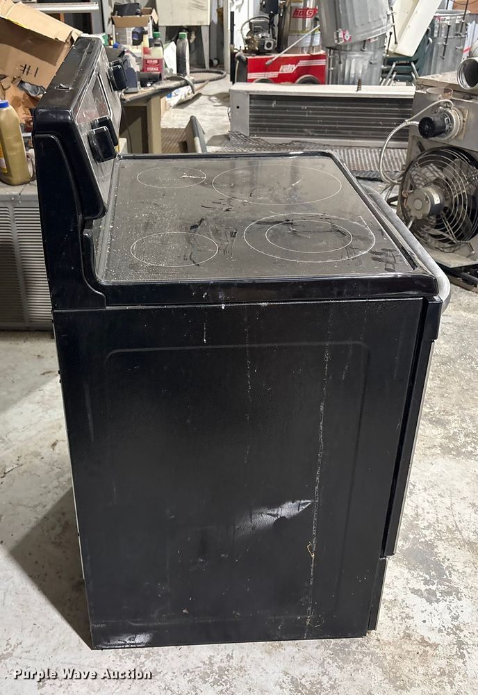 image for item EV2641 Frigidaire oven