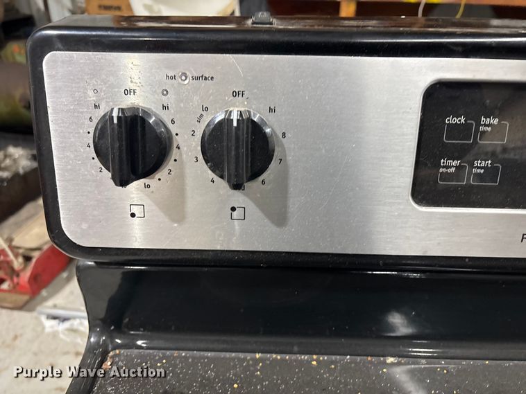 image for item EV2641 Frigidaire oven