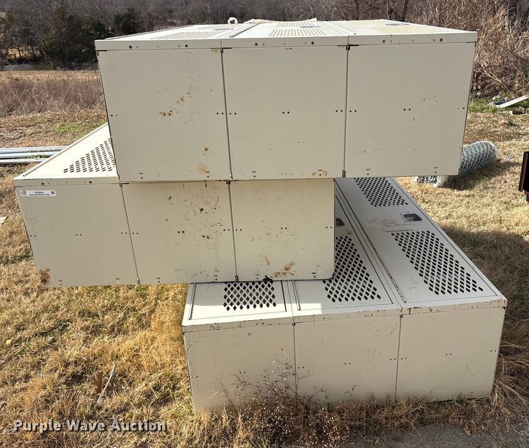 image for item EV2645 Approximately (26) lockers