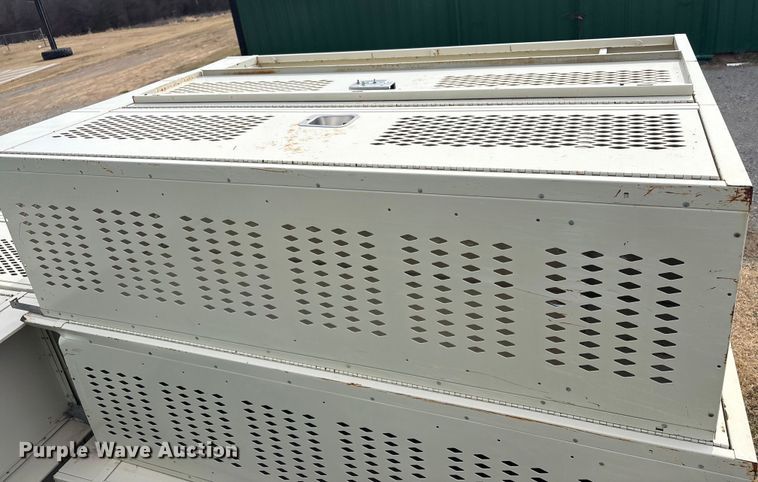 image for item EV2645 Approximately (26) lockers