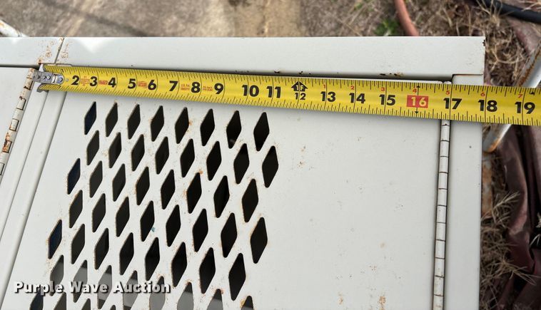 image for item EV2645 Approximately (26) lockers