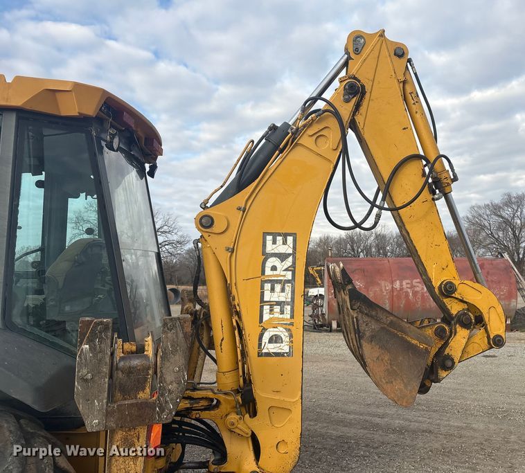 image for item EV2666 2003 John Deere 310SG backhoe