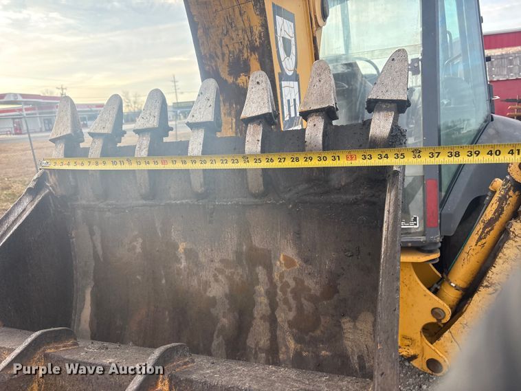 image for item EV2666 2003 John Deere 310SG backhoe