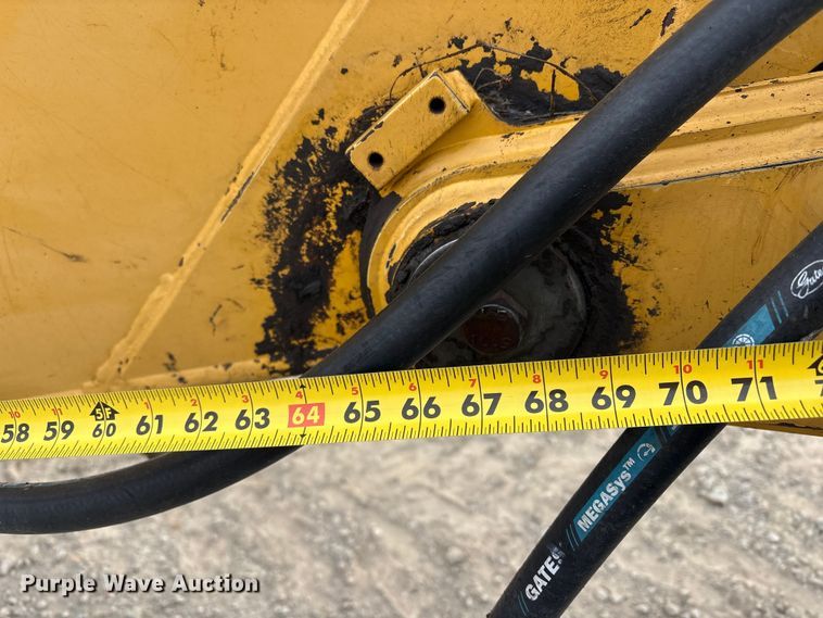 image for item EV2666 2003 John Deere 310SG backhoe