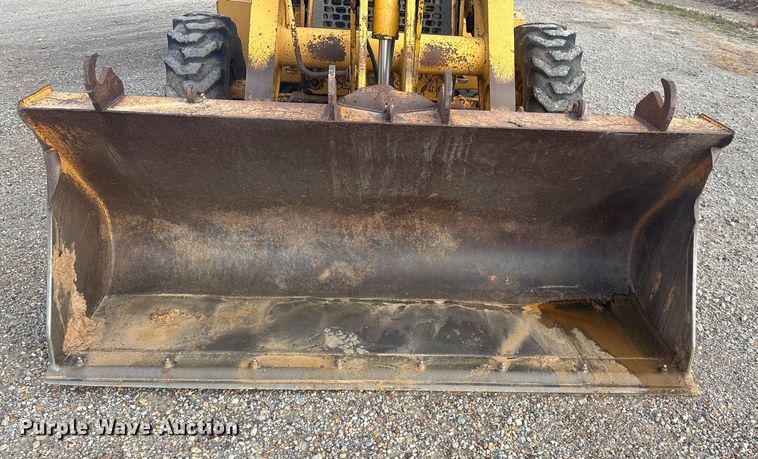 image for item EV2666 2003 John Deere 310SG backhoe