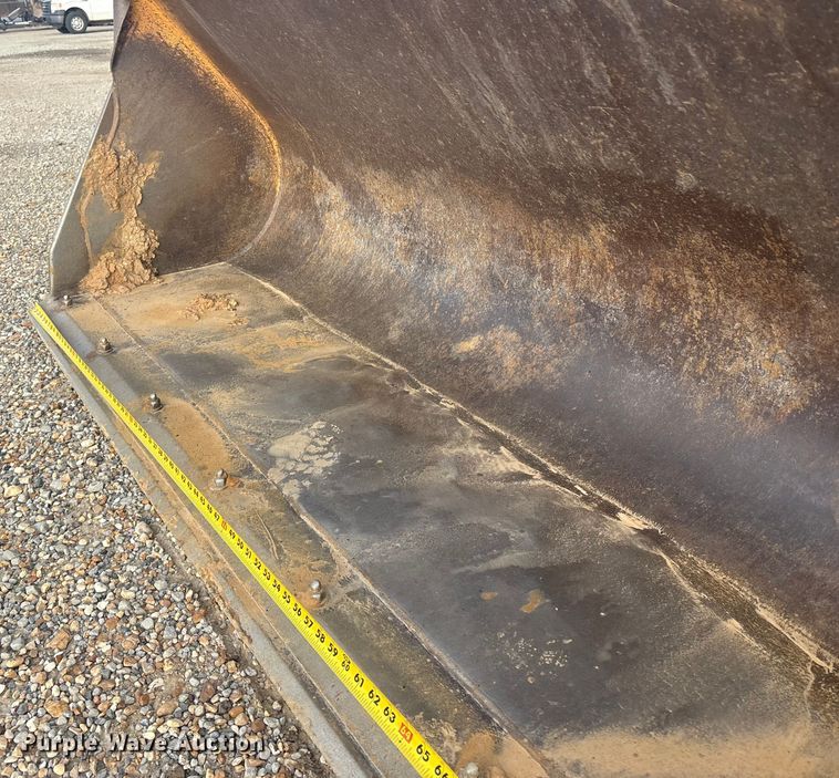 image for item EV2666 2003 John Deere 310SG backhoe