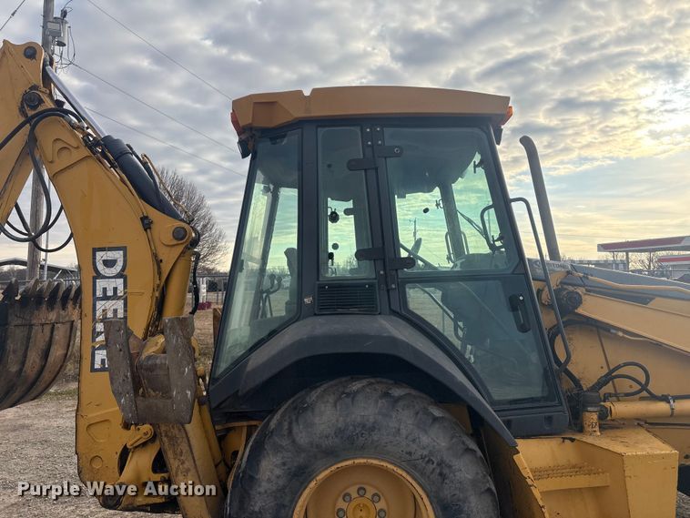 image for item EV2666 2003 John Deere 310SG backhoe