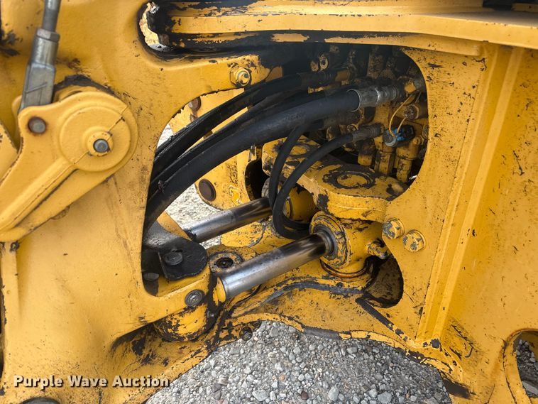 image for item EV2666 2003 John Deere 310SG backhoe