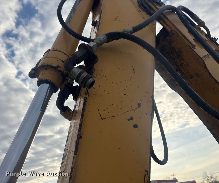 image for item EV2666 2003 John Deere 310SG backhoe