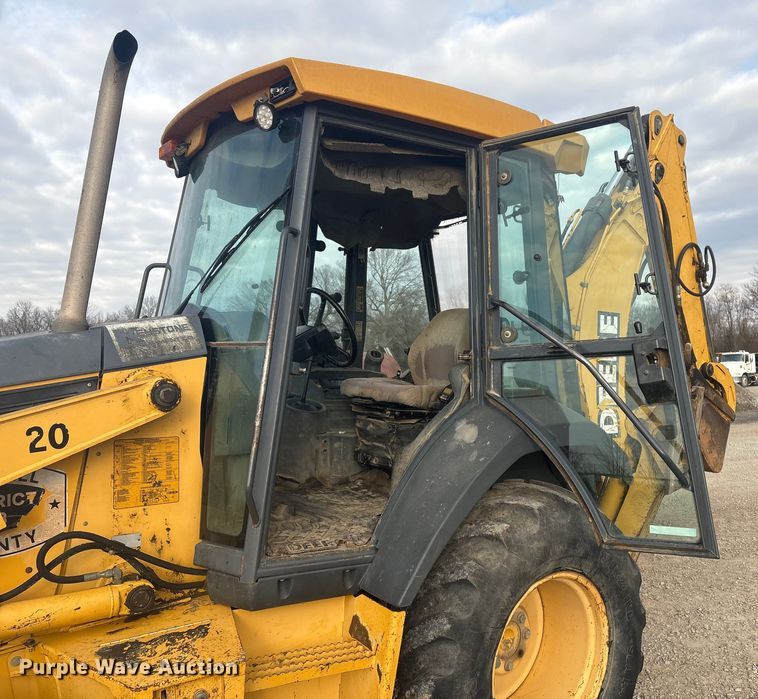 image for item EV2666 2003 John Deere 310SG backhoe