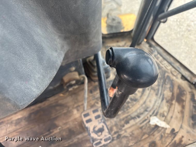 image for item EV2666 2003 John Deere 310SG backhoe