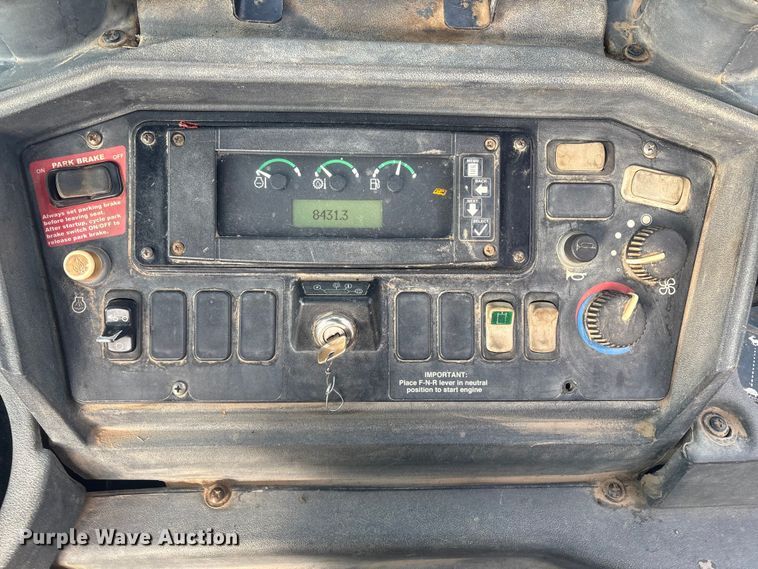 image for item EV2666 2003 John Deere 310SG backhoe