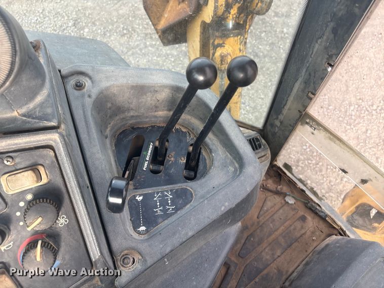 image for item EV2666 2003 John Deere 310SG backhoe