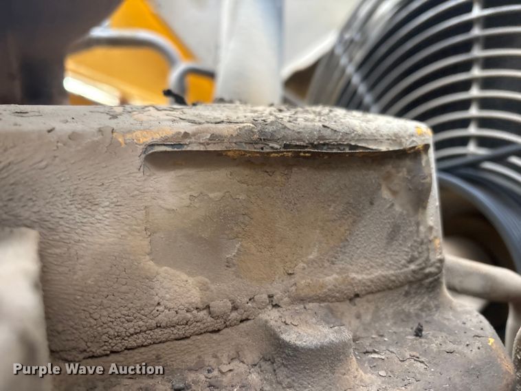 image for item EV2666 2003 John Deere 310SG backhoe