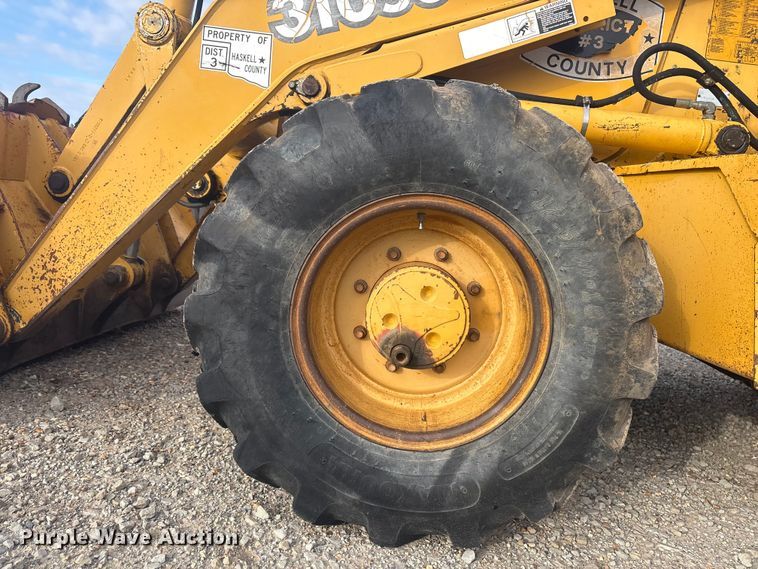 image for item EV2666 2003 John Deere 310SG backhoe
