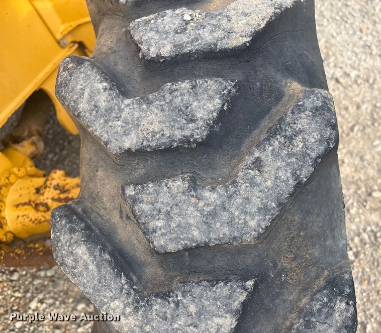 image for item EV2666 2003 John Deere 310SG backhoe