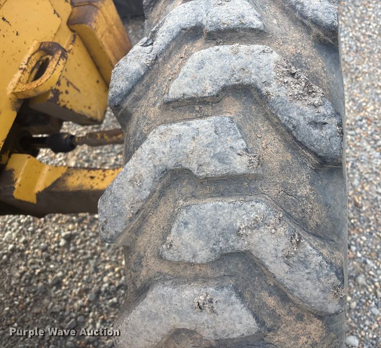 image for item EV2666 2003 John Deere 310SG backhoe