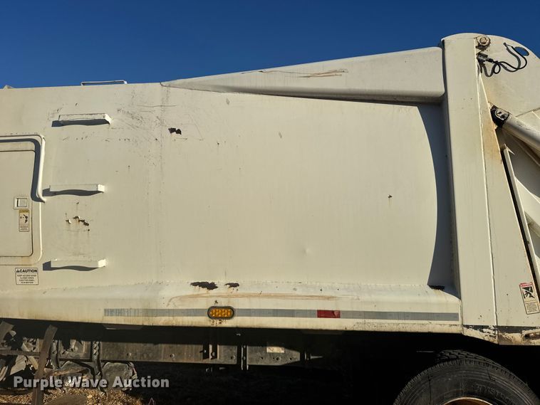 image for item FB0558 2009 Sterling Acterra refuse truck