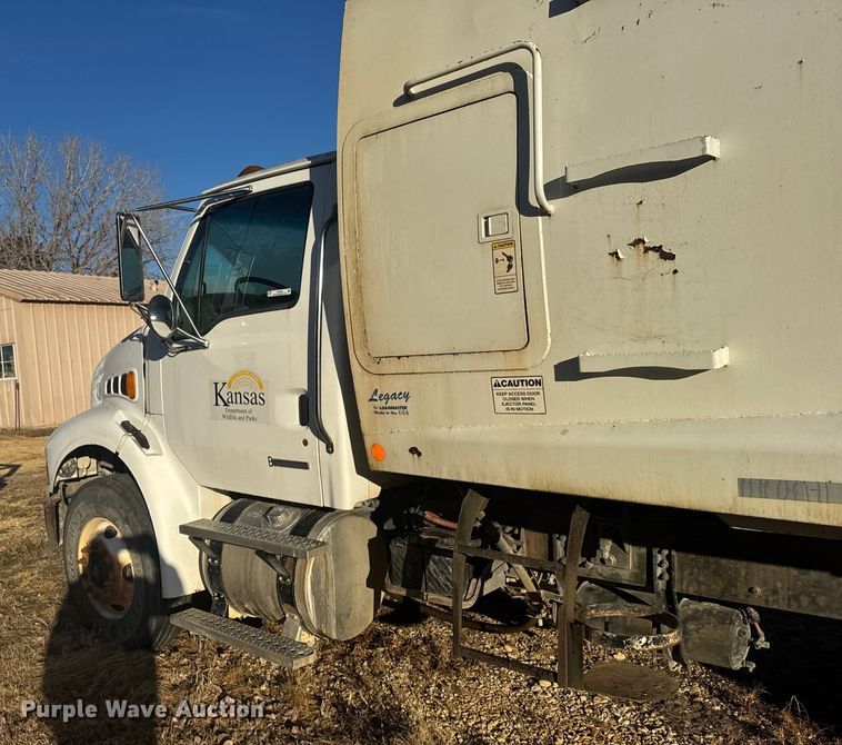 image for item FB0558 2009 Sterling Acterra refuse truck