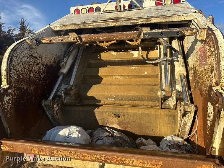 image for item FB0558 2009 Sterling Acterra refuse truck