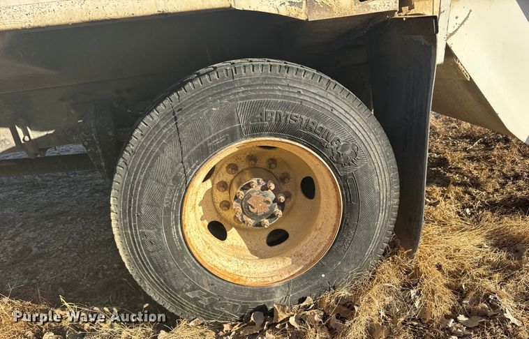 image for item FB0558 2009 Sterling Acterra refuse truck