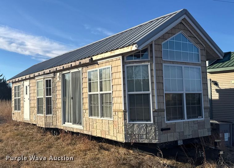 image for item FB0560 2008 BREC Mobile cabin