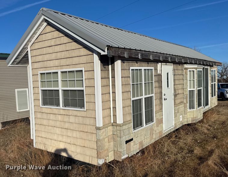 image for item FB0560 2008 BREC Mobile cabin