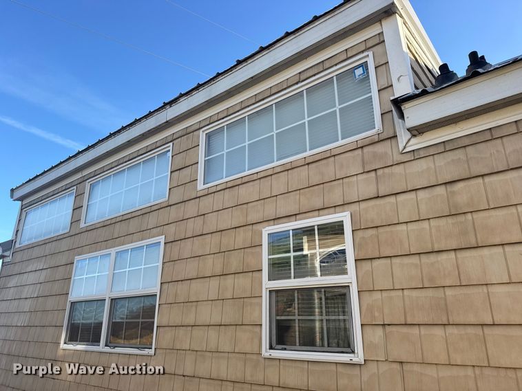 image for item FB0560 2008 BREC Mobile cabin