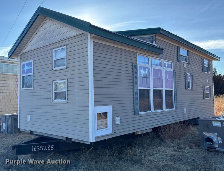 image for item FB0561 2005 FAIR Mobile cabin