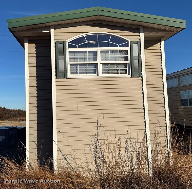 image for item FB0561 2005 FAIR Mobile cabin