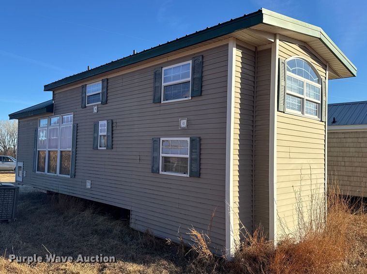 image for item FB0561 2005 FAIR Mobile cabin