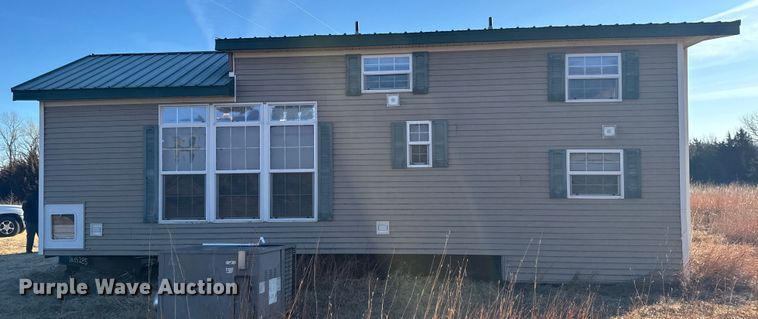 image for item FB0561 2005 FAIR Mobile cabin